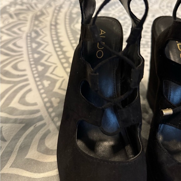 Aldo suede lace up wedges - Picture 3 of 3